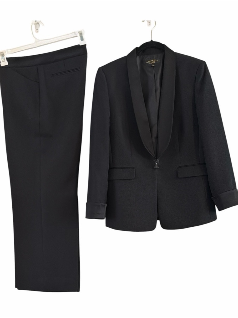 Tahari Arthur S Levine Black Tuxedo Pantsuit Size 8 Jacket Pants 6 Satin Collar